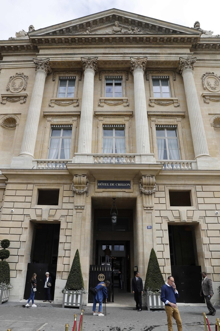 crillon4