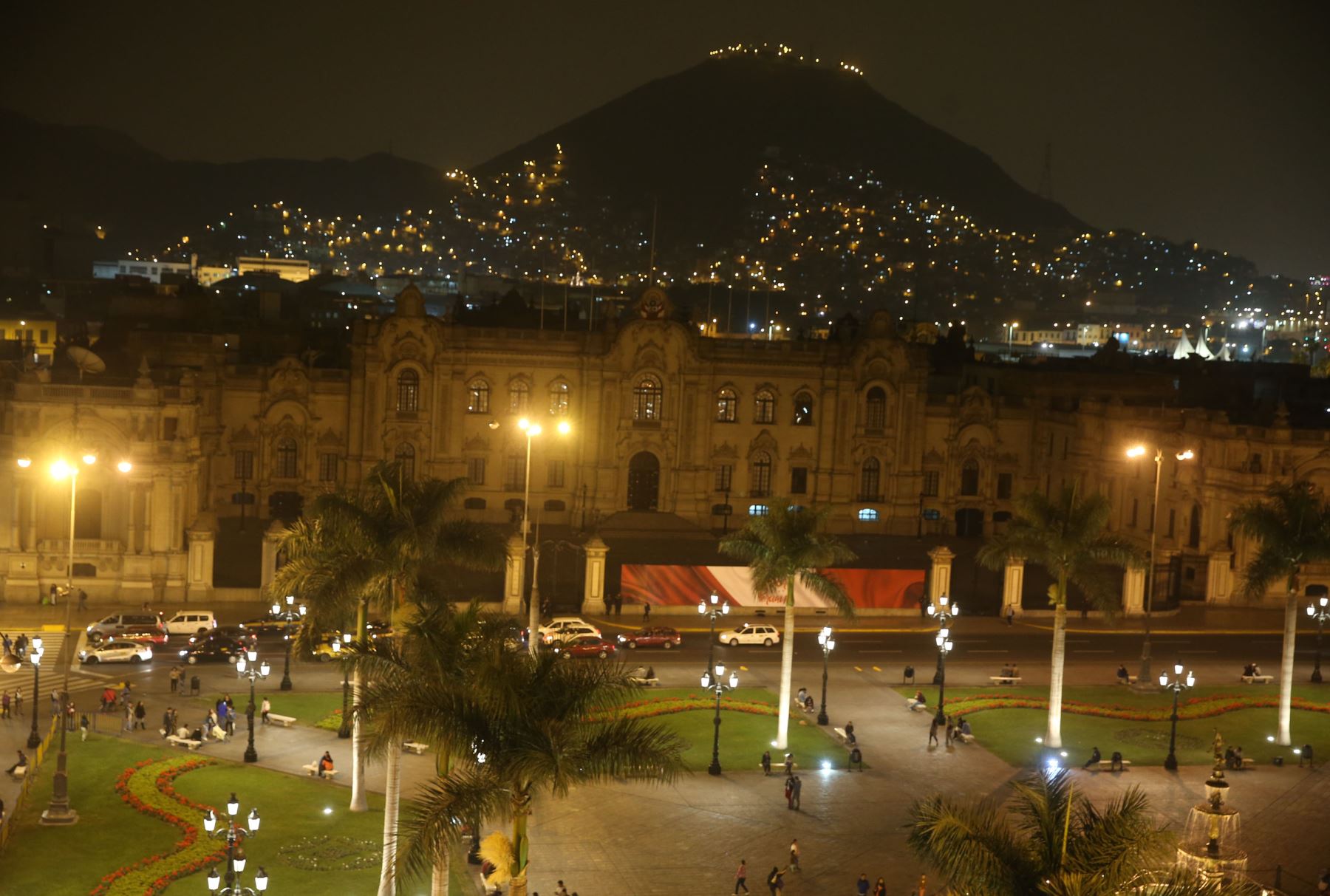 info palacio iluminacion1