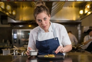P&iacute;a Le&oacute;n galardonada como la Mejor Chef Femenina del Mundo 2021 (V&Iacute;DEO)