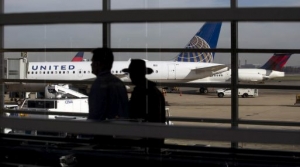 Aerol&iacute;neas gastan para resolver problemas tras esc&aacute;ndalo de United Airlines