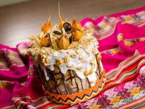 Cafelader&iacute;a 4D: Panet&oacute;n relleno de helado artesanal con oro comestible para refrescar la navidad