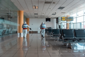 Lima Airport Partners lleva a cabo trabajos continuos de desinfecci&oacute;n en el Aeropuerto Internacional Jorge Ch&aacute;vez (V&Iacute;DEO)