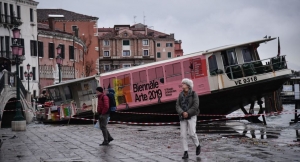 Venecia sufre su peor inundaci&oacute;n desde 1966