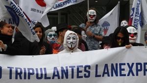 Latam y sindicato de trabajadores de cabina llegan a acuerdo tras una semana de huelga