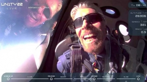 Richard Branson se convierte en el primer turista espacial con el VSS Unity