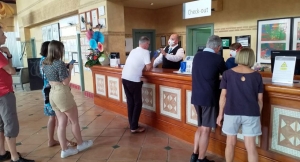 Turistas en hotel que fueron aislados por coronavirus son liberados