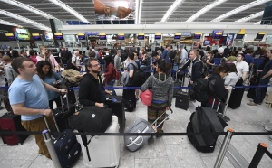 M&aacute;s cancelaciones y retrasos en Reino Unido por el dr&aacute;stico cambio de tiempo