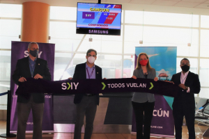 Aerol&iacute;nea SKY inaugura vuelos a su primer destino en el caribe: Canc&uacute;n