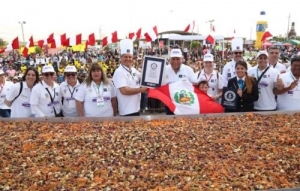 R&eacute;cord Guinness en Tacna con ensalada m&aacute;s grande de aceitunas