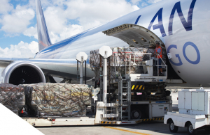 Latam se vuelca en el negocio de carga para acelerar la recuperaci&oacute;n