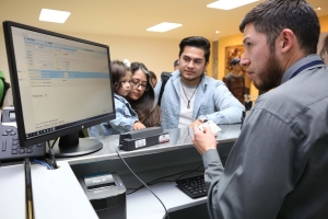 Facilitan control migratorio de turistas en el aeropuerto del Cusco