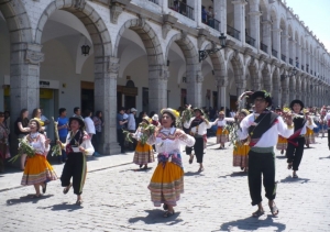Arequipa estima recibir m&aacute;s de 125,000 turistas en su mes de aniversario