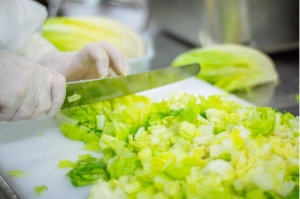 Accor dispone medidas de seguridad alimentaria con bajo consumo de pl&aacute;stico