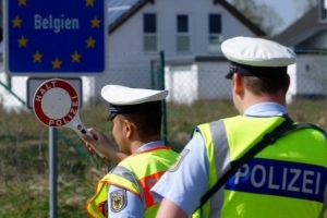 Los europeos podr&aacute;n viajar en verano, pero los extracomunitarios no entrar&aacute;n en Schengen