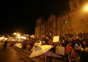 Pobladores del Cusco realizan vigilia en favor de aeropuerto de Chinchero