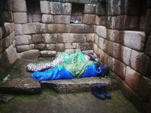 Turistas argentinos son descubiertos durmiendo en pleno Machu Picchu