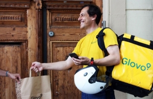 Glovo y Avinka se unen para entregar productos frescos a las familias peruanas