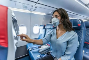 Delta ampl&iacute;a el bloqueo de los asientos centrales hasta abril