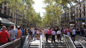 Turistas vuelven a repletar las calles de Barcelona a un mes del ataque terrorista