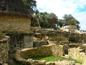 Turismo en la fortaleza arqueol&oacute;gica Ku&eacute;lap