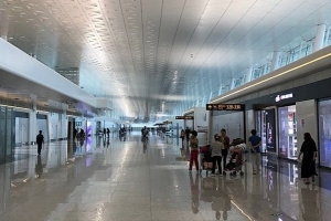 Wuhan (China) reabre su aeropuerto, tras 76 d&iacute;as de confinamiento