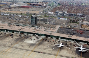 Empresas a&eacute;reas se&ntilde;alan que denuncias de usuarios se generan por aumento de tr&aacute;fico