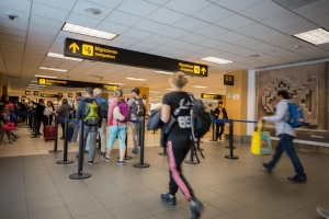 Unos mil pasajeros afectados en Per&uacute; por vuelos cancelados a Chile