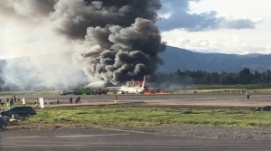 Fiscal&iacute;a indaga las causas de incendio en avi&oacute;n de Peruvian Airlines