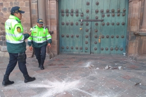 Sismo provoca ca&iacute;da de pin&aacute;culos de templo barroco del Cusco