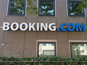 Espa&ntilde;a: La AEDH denuncia a Booking.com
