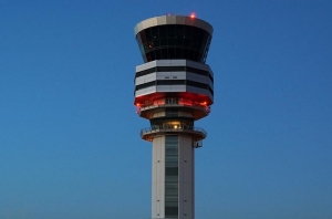 La canci&oacute;n &ldquo;Despacito&rdquo; interfiri&oacute; las comunicaciones del aeropuerto de Ezeiza - Argentina
