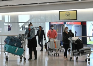 OMS estudia posibilidad de "pasaportes de vacunaci&oacute;n" contra la COVID-19