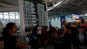 Autoridades elevan al m&aacute;ximo alerta de aviaci&oacute;n en Bali ante erupci&oacute;n del volc&aacute;n Agung