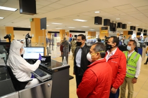 Presidente Vizcarra inspeccion&oacute; reinicio de vuelos internacionales