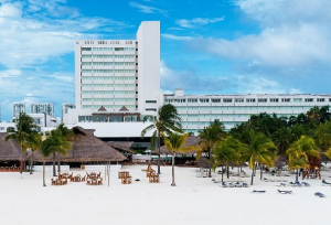 Grandes clientes de Canc&uacute;n repudian m&aacute;s impuestos al turista