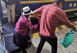 PeruRail apoya transporte humanitario de m&aacute;s de 200 personas varadas en Machupicchu y Ollantaytambo
