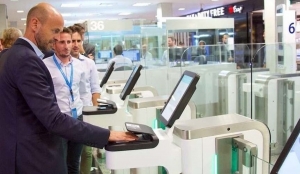 Inauguran sistema de puertas biom&eacute;tricas para migraciones en aeropuerto de Ezeiza - Argentina