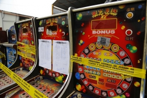 Mincetur clausura salas ilegales de juegos de tragamonedas en Cajamarca