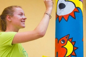 Pintan murales con iconograf&iacute;a Lambayeque en distrito de T&uacute;cume