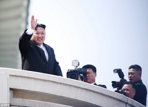 Kim Jong-un planea secuestrar turistas si Estados Unidos ataca
