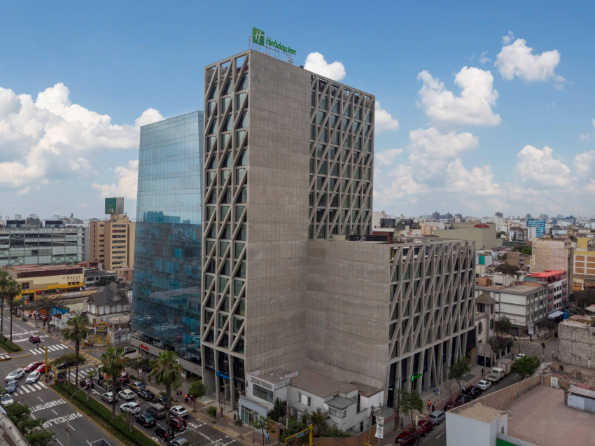 Holiday Inn Lima Miraflores nominado a los premios World Travel Awards 2021