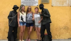&lsquo;Estatua humana&rsquo; confiesa que rob&oacute; billetera a turistas en Cartagena y se disculpa (V&Iacute;DEO)