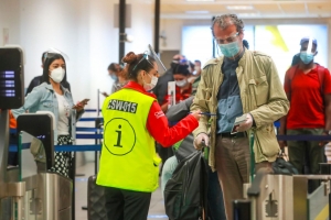 Vuelos procedentes de la India, Brasil y Sud&aacute;frica continuar&aacute;n suspendidos en Per&uacute;