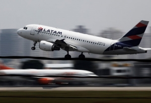 Latam anuncia que vuelos internacionales reiniciar&iacute;an en la quincena de octubre (V&Iacute;DEO)