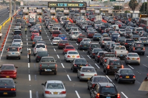 M&aacute;s de 170,000 veh&iacute;culos saldr&aacute;n de Lima rumbo al sur durante feriado largo