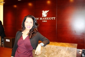 Clavel Garibay recibe premio como mejor Directora de Marketing y Ventas de la  Cadena  Marriott