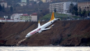 Un avi&oacute;n turco cay&oacute; por acantilado con 162 pasajeros y todos sobrevivieron (V&Iacute;DEO)