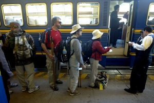 Se normaliza servicio ferroviario a Machu Picchu suspendido por choque de trenes