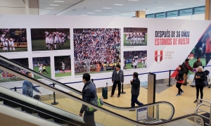 Exhibici&oacute;n fotogr&aacute;fica del Jorge Ch&aacute;vez rinde homenaje a la selecci&oacute;n peruana de f&uacute;tbol