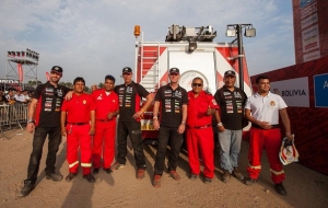 Organizaci&oacute;n del Dakar dona cami&oacute;n a bomberos de Pisco